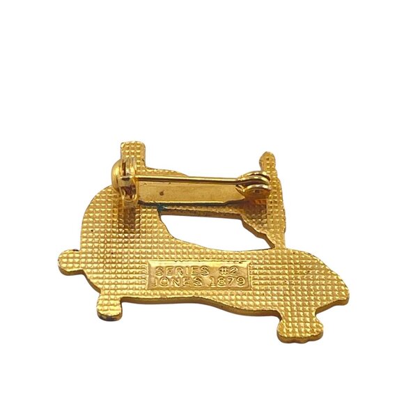 Vintage Jones 1879 Sewing Machine Enamel Pin Brooch - Picture 3 of 6